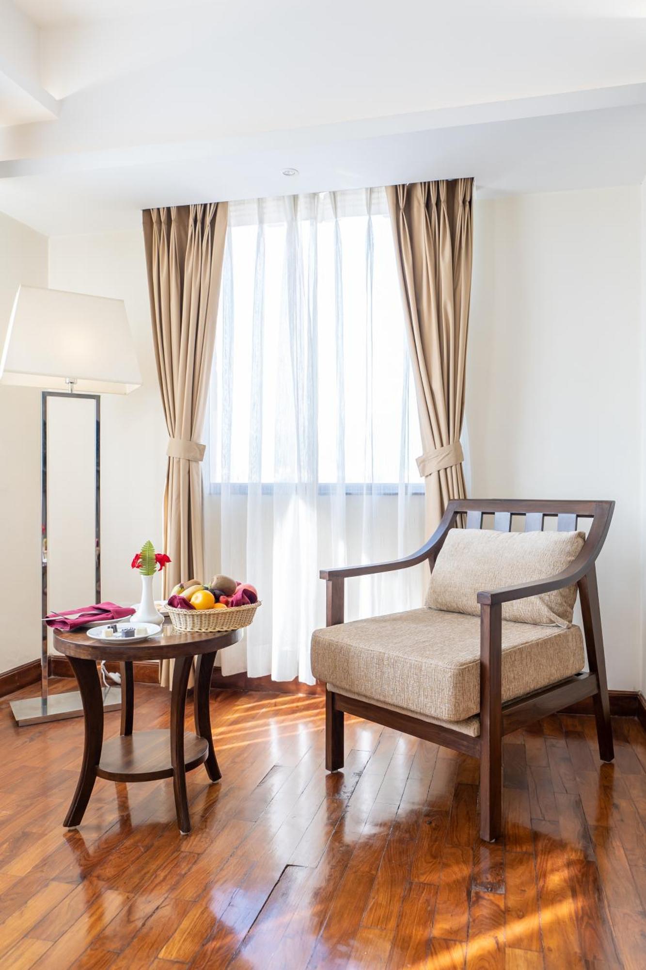 Ramada By Wyndham Kathmandu Dhumbarahi Ξενοδοχείο Εξωτερικό φωτογραφία