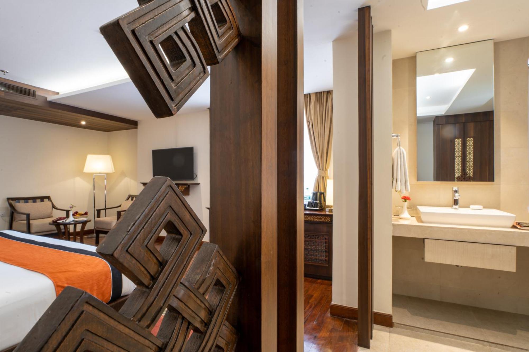 Ramada By Wyndham Kathmandu Dhumbarahi Ξενοδοχείο Εξωτερικό φωτογραφία
