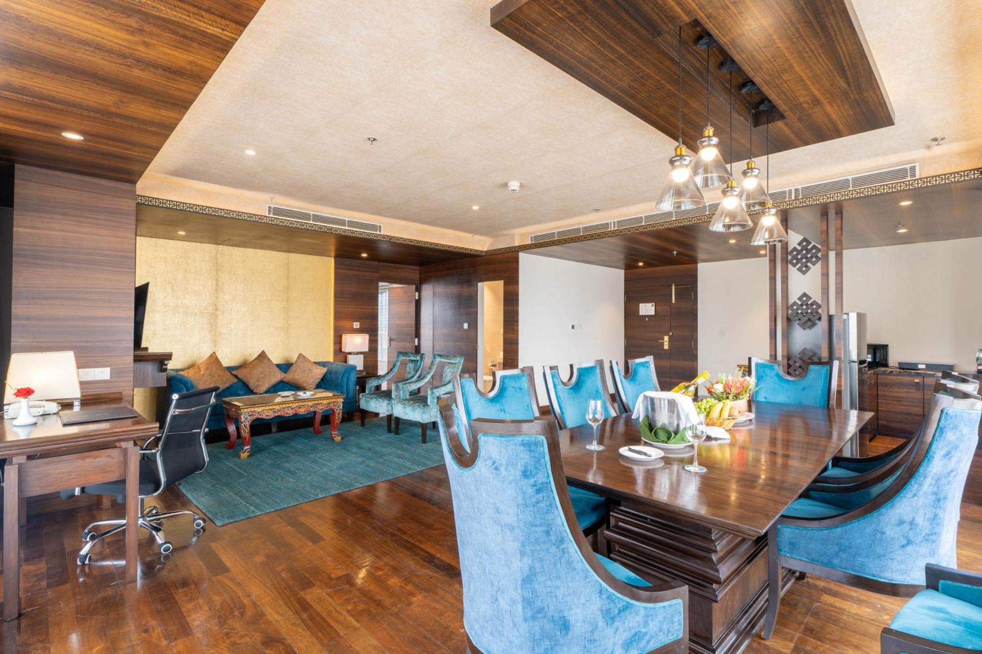 Ramada By Wyndham Kathmandu Dhumbarahi Ξενοδοχείο Εξωτερικό φωτογραφία