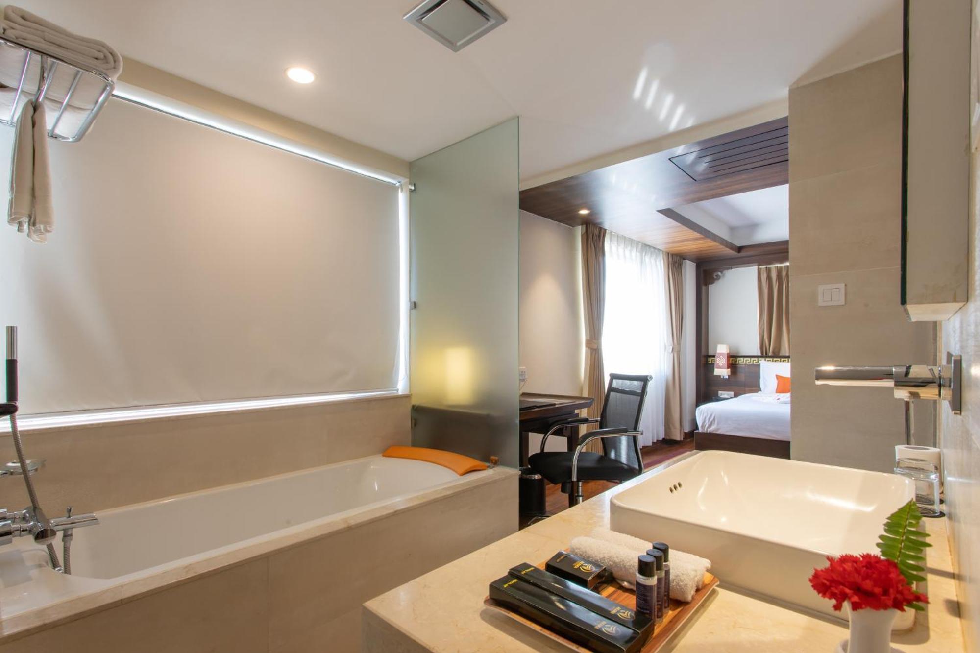 Ramada By Wyndham Kathmandu Dhumbarahi Ξενοδοχείο Εξωτερικό φωτογραφία